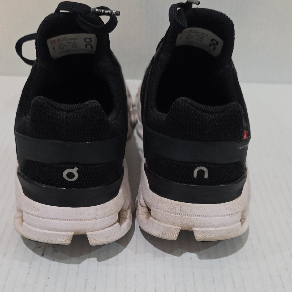 On Running CloudSwift Women's Black and White Athletic Shoes Size 8.5 - Picture 6 of 9